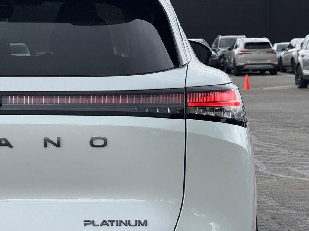 2025 Nissan Murano Platinum photo 3