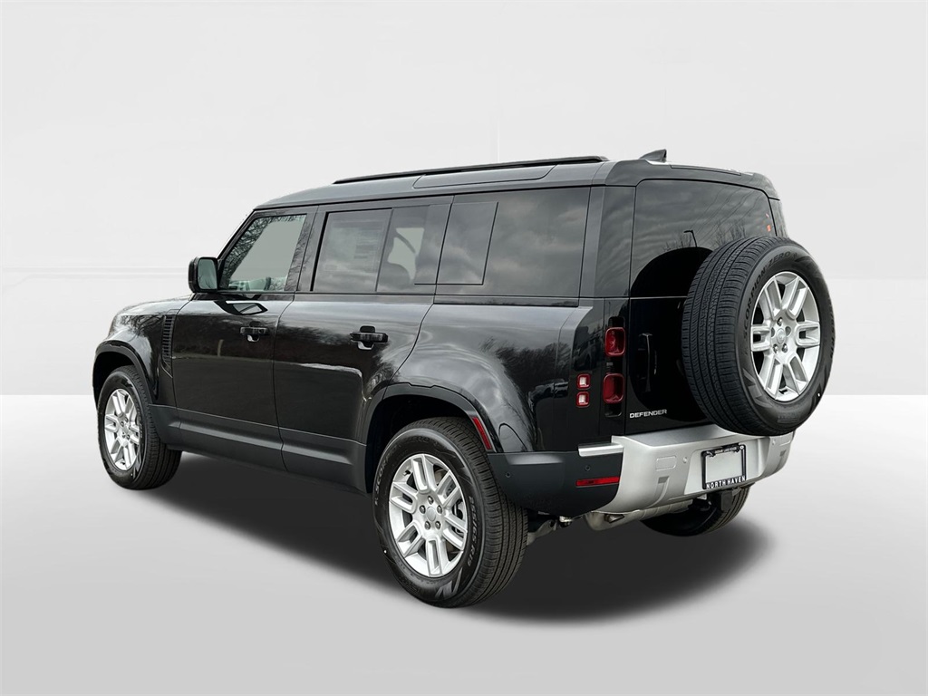 2025 Land Rover Defender 110 S photo 2