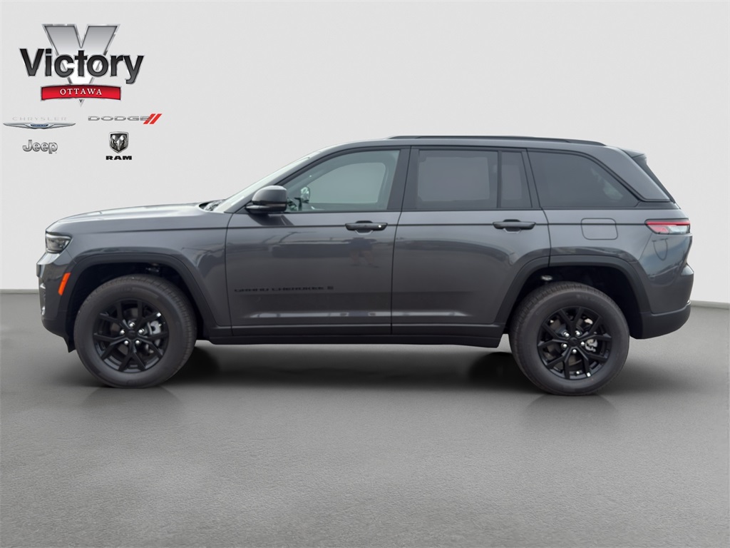 2025 Jeep Grand Cherokee Altitude X photo 2