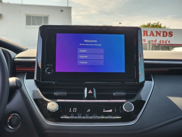 2025 Toyota Corolla SE photo 8