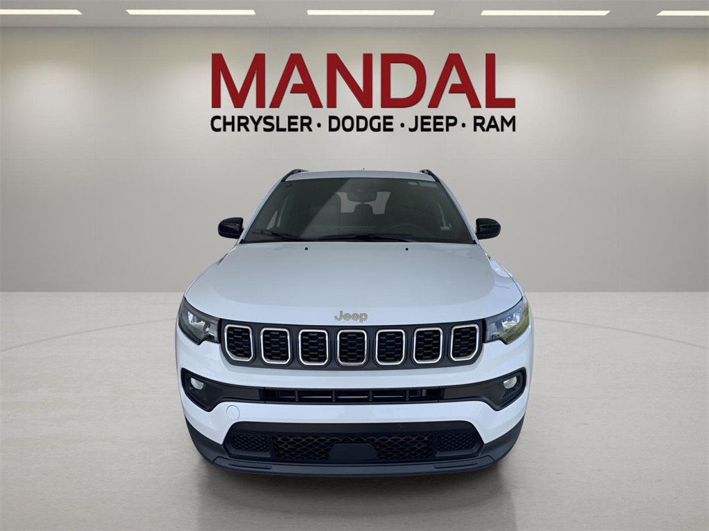 2024 Jeep Compass Latitude photo 2