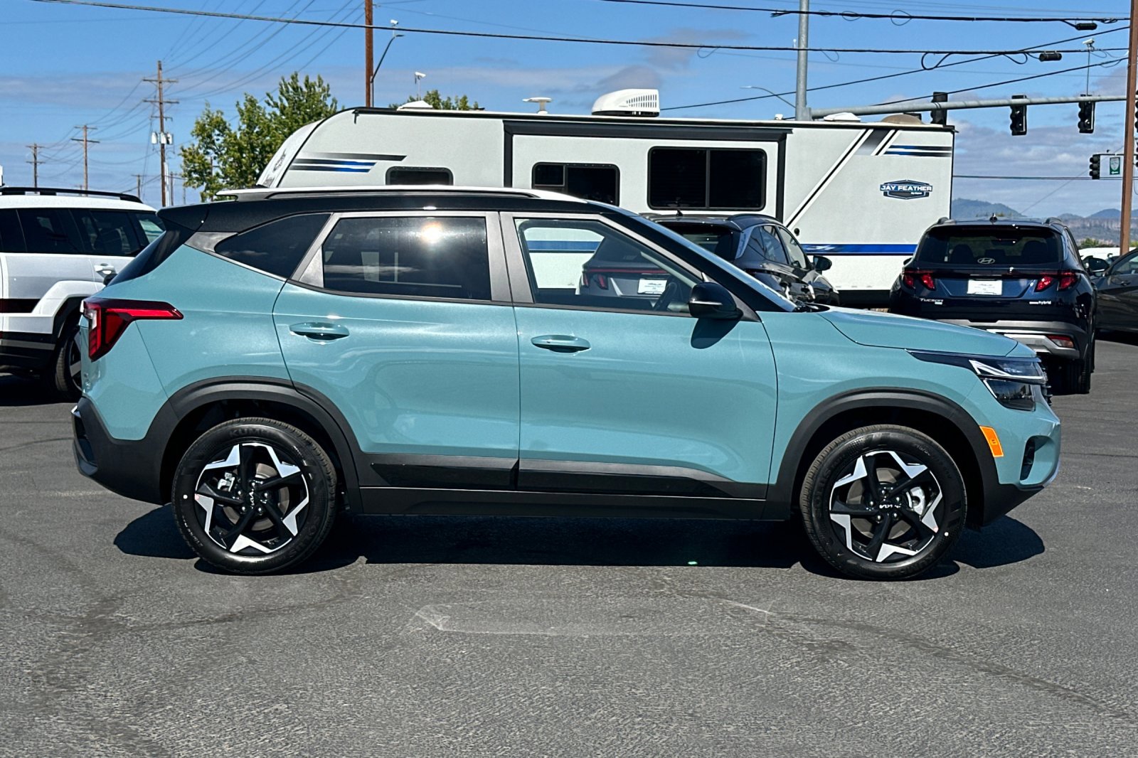 2026 Kia Seltos S photo 2