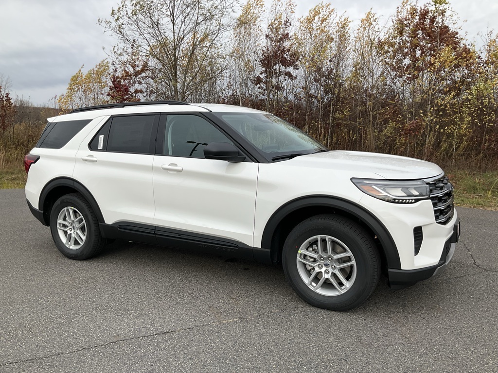 2026 Ford Explorer Active's photo