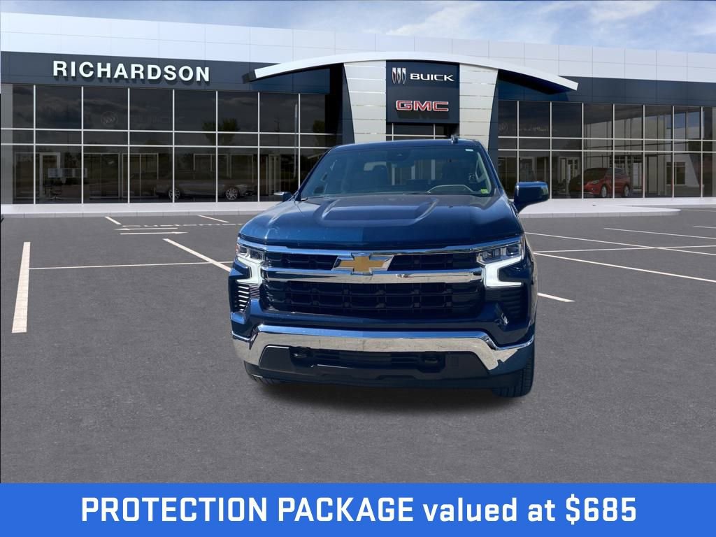 2023 Chevrolet Silverado 1500 LT photo 3