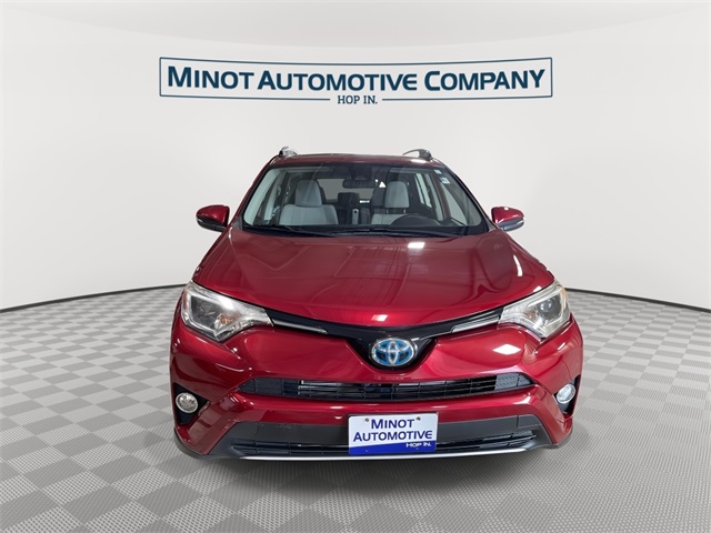 2018 Toyota RAV4 Hybrid XLE photo 3