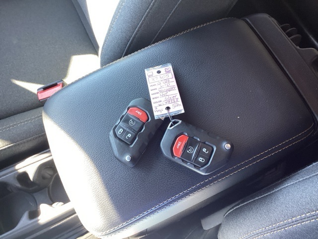 2024 Jeep Wrangler Sahara 4xe photo 25