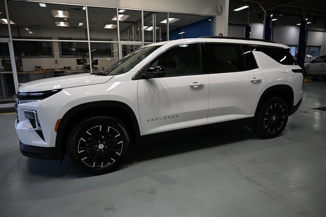 2026 Chevrolet Traverse photo 6