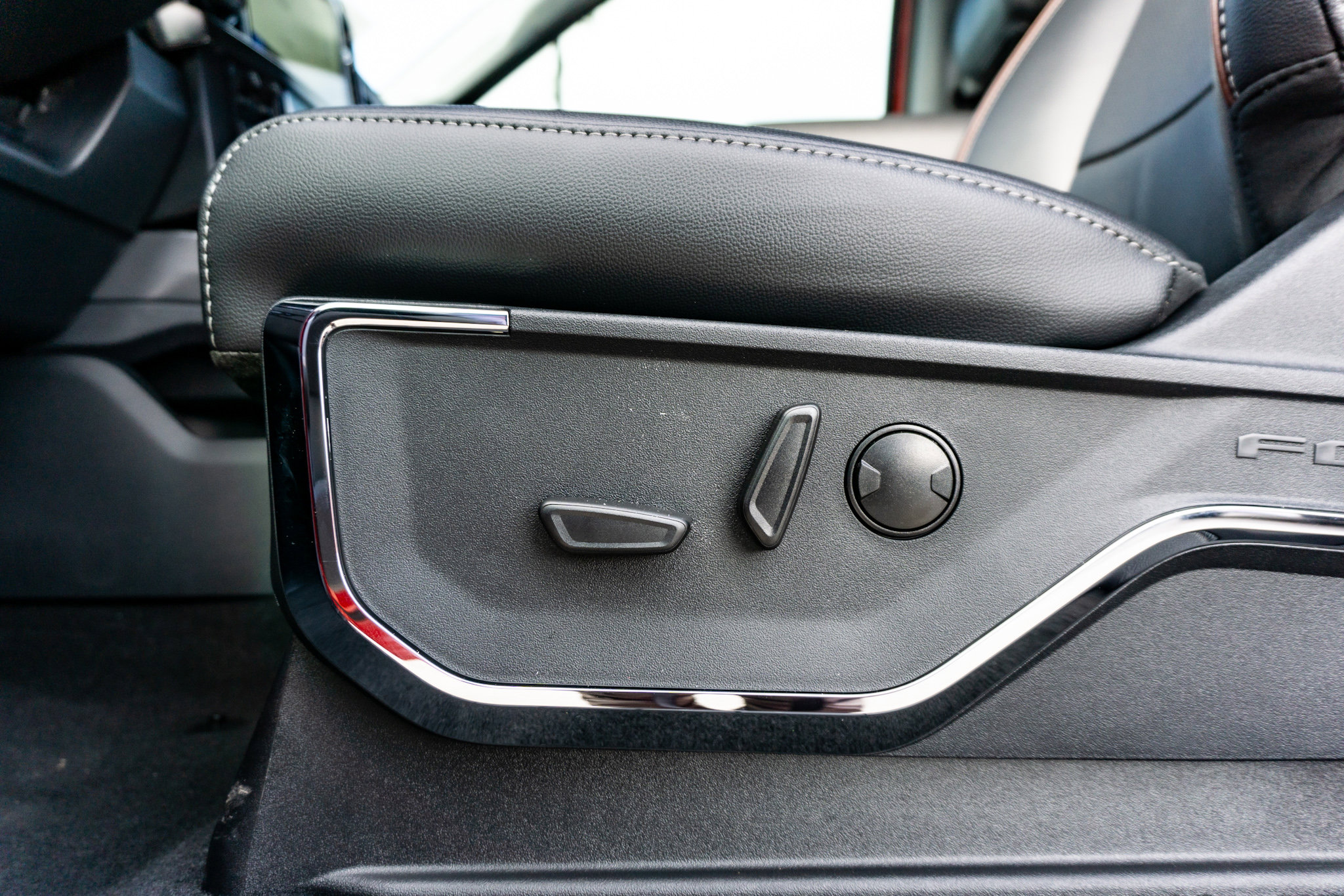 New 2024 Race Red Ford LARIAT image 12