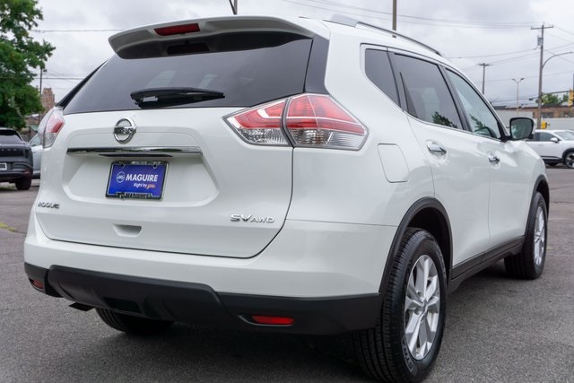 2016 Nissan Rogue SV photo 5