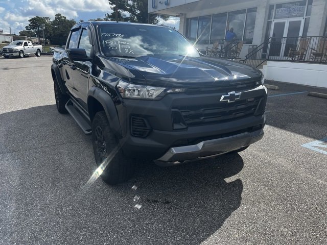 2023 Chevrolet Colorado Trail Boss photo 3