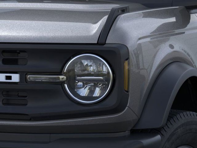 2025 Ford Bronco Base photo 18
