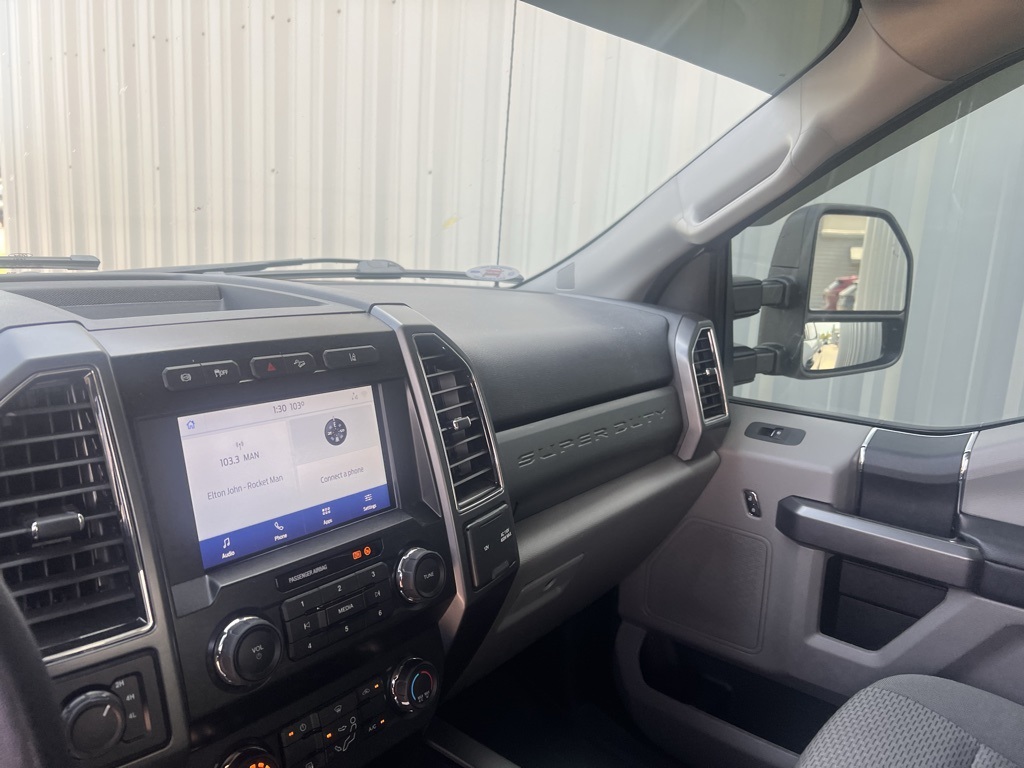 2020 Ford F-250 XLT photo 12