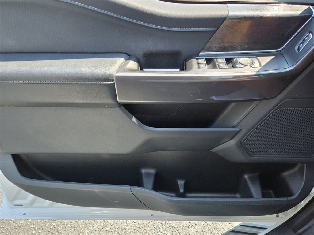 2023 Ford F-150 XLT photo 24