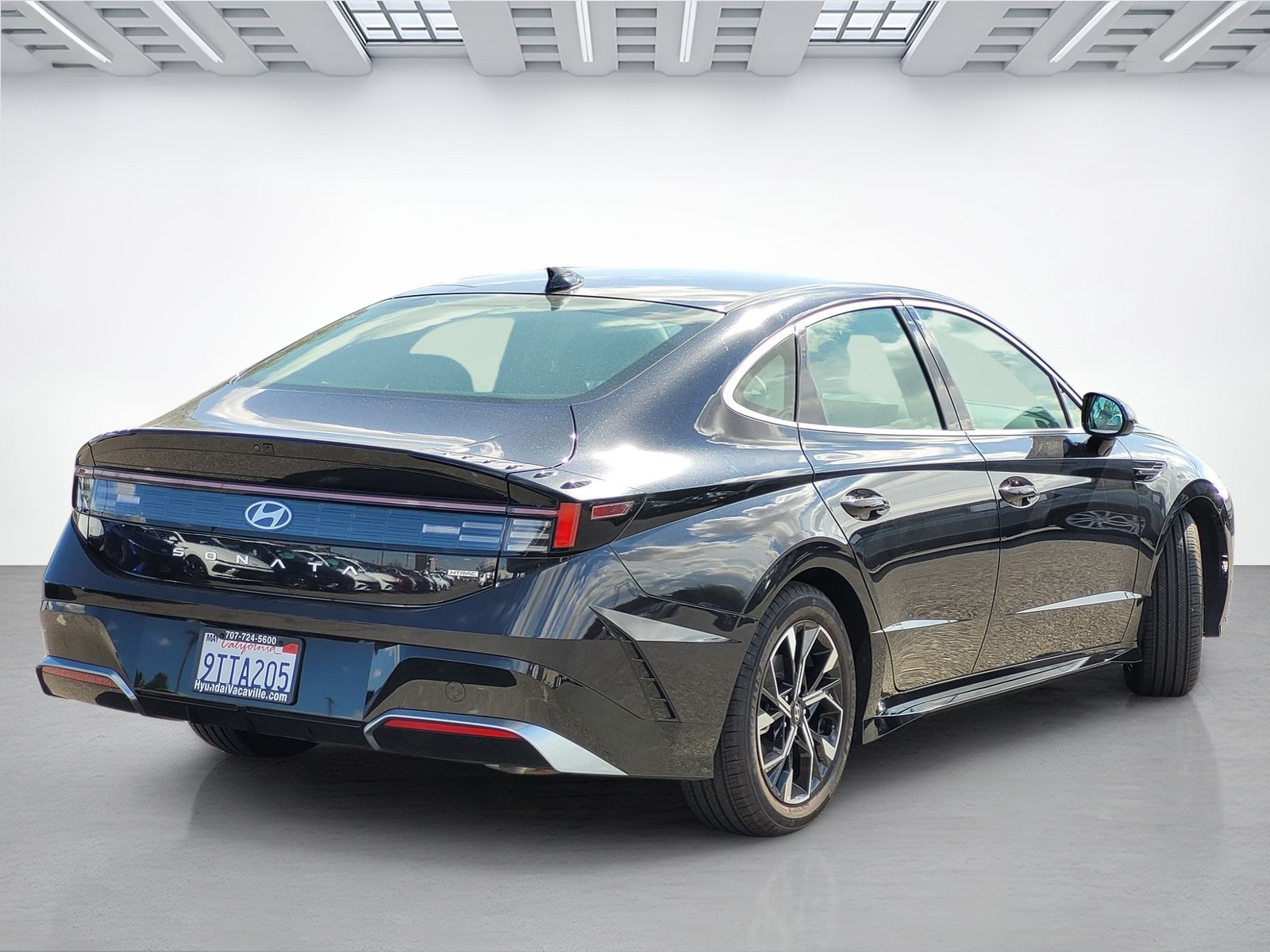 2025 Hyundai Sonata SEL photo 2