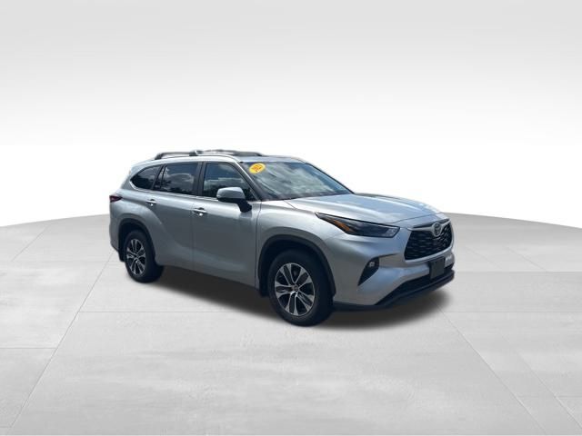 2023 Toyota Highlander Limited Platinum XLE XSE photo 7