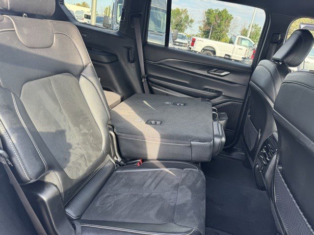 2024 Jeep Grand Cherokee Altitude photo 31