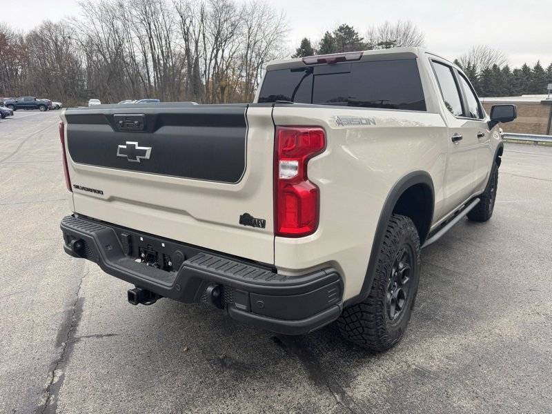 2026 Chevrolet Silverado 1500 ZR2 photo 2