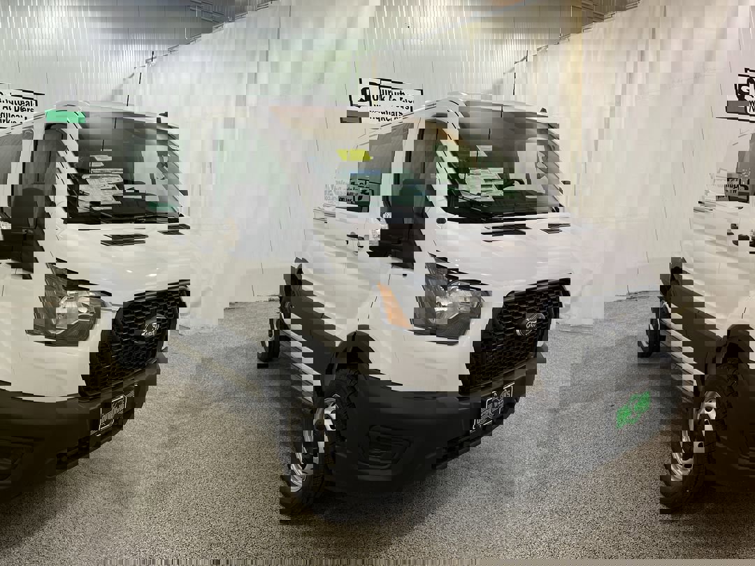 2025 Ford Transit Cargo Van photo 3