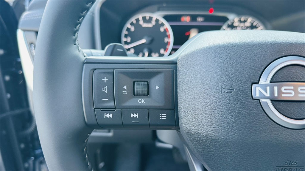 2026 Nissan Rogue SV photo 17