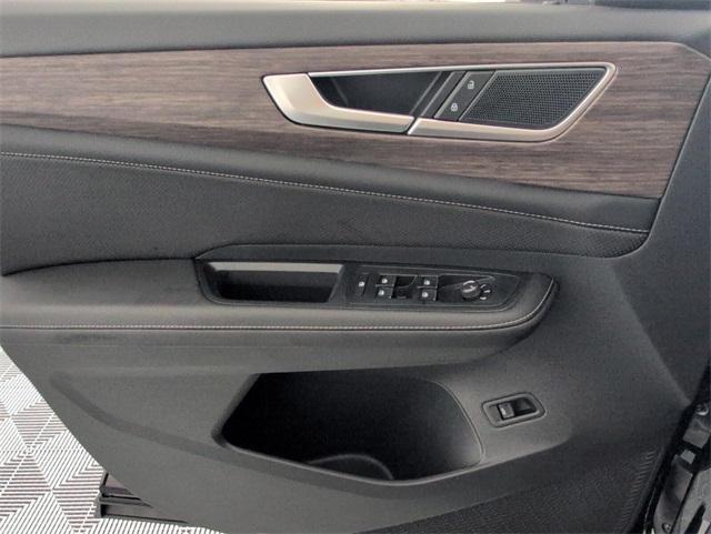 2026 Volkswagen Atlas SEL photo 15