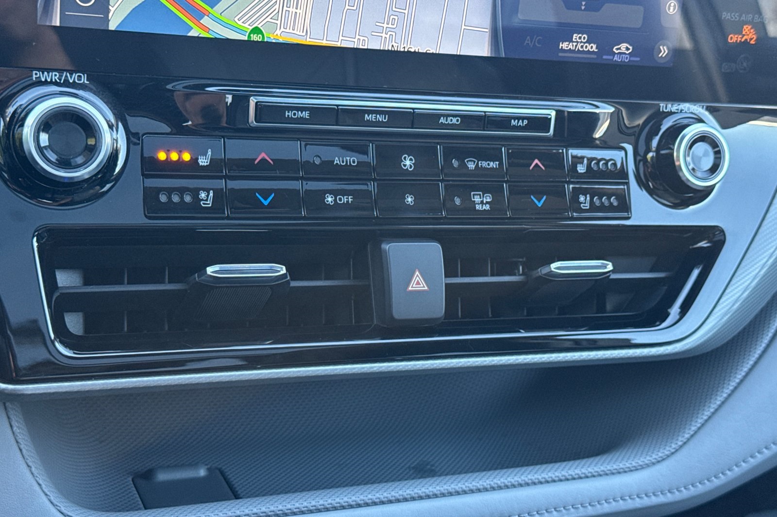 2022 Toyota Highlander Platinum photo 23