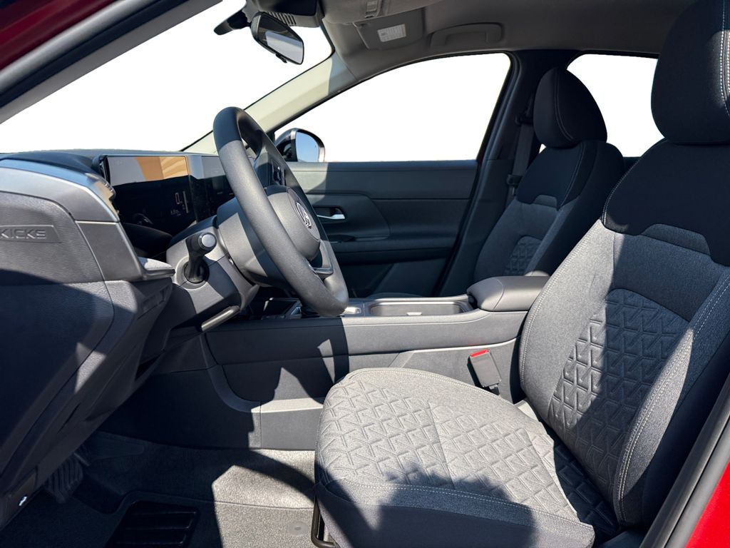 2026 Nissan Kicks SV photo 9