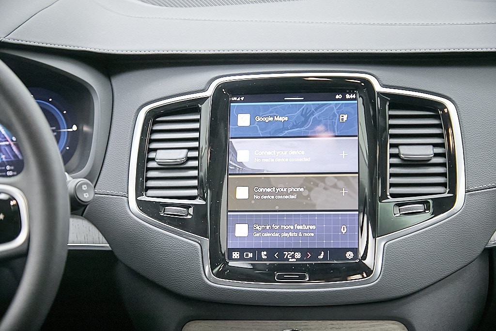 2025 VOLVO XC90 - Image 28