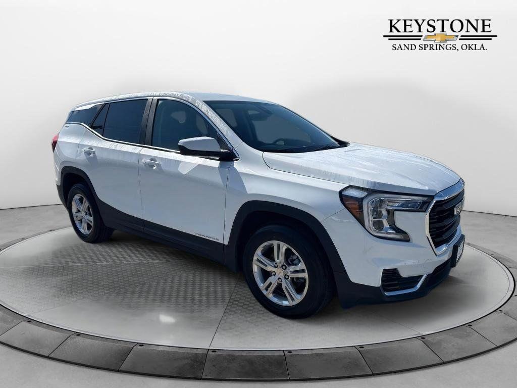 2024 GMC Terrain SLE's photo
