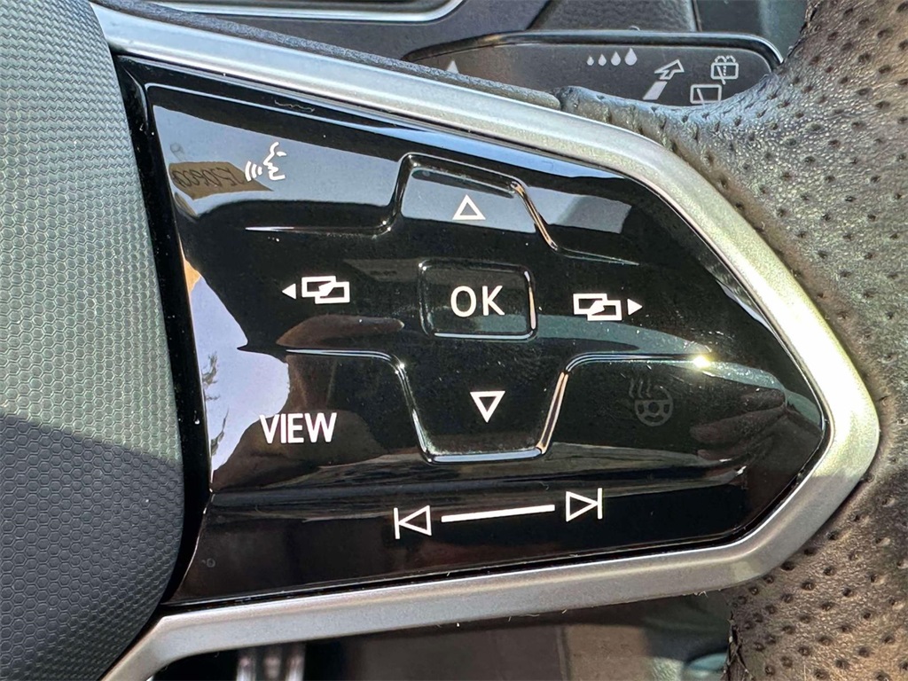 2022 Volkswagen Tiguan SE R-Line Black photo 20