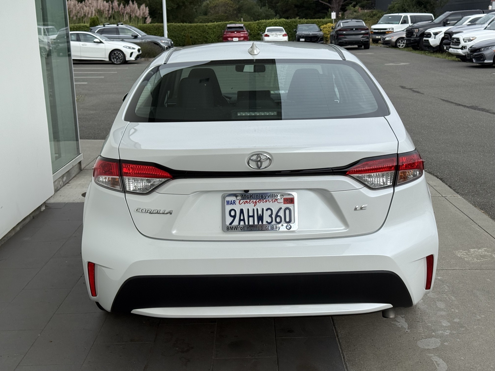 2022 Toyota Corolla LE photo 2