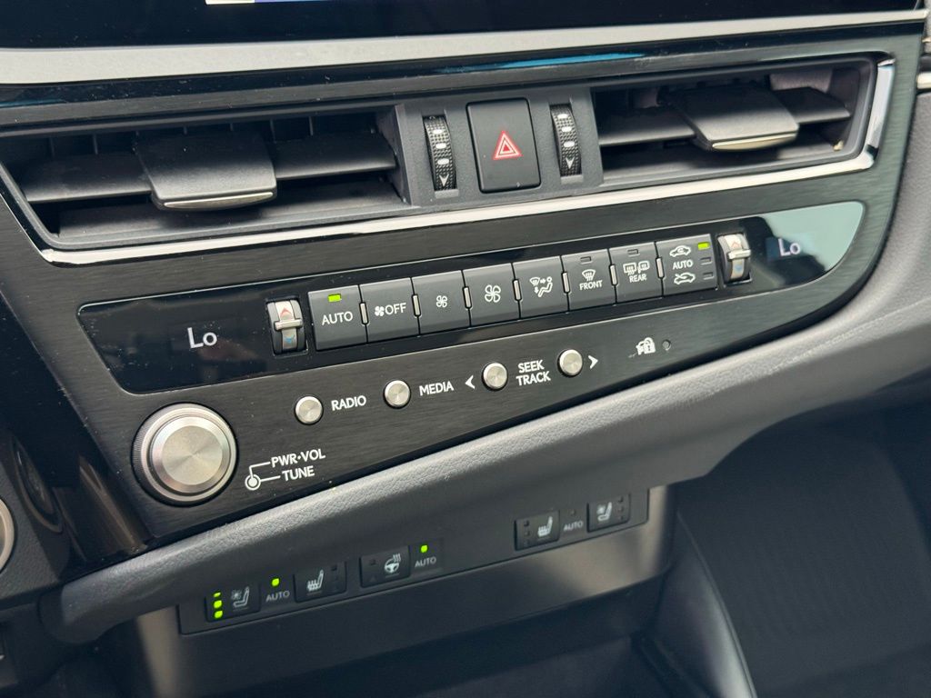 2024 Lexus ES 350 Premium photo 29