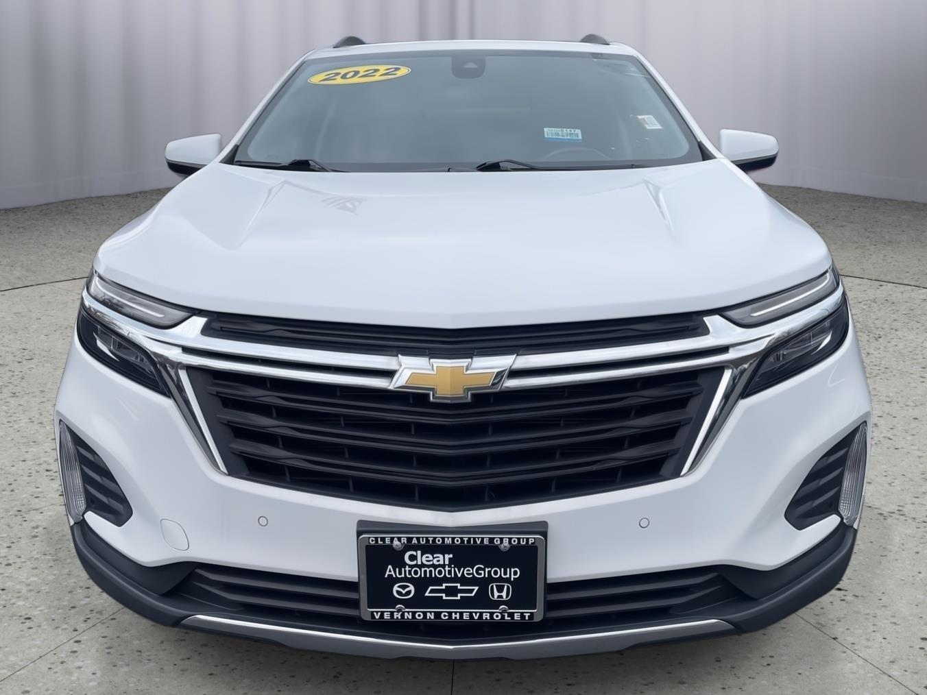 2022 Chevrolet Equinox LT photo 2