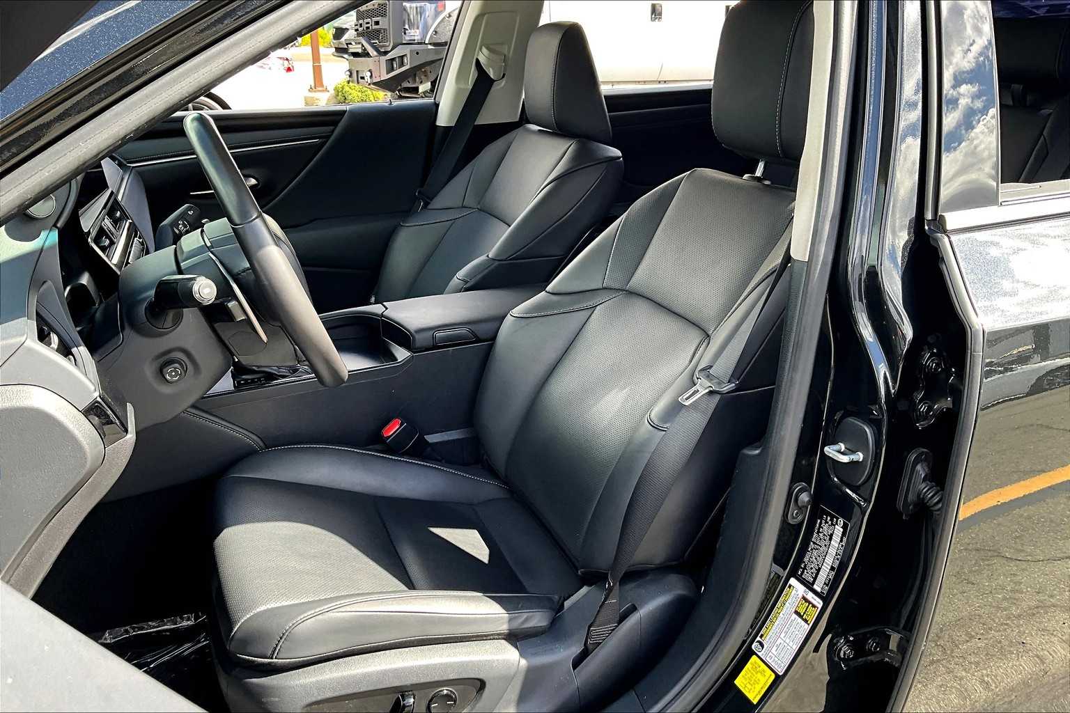2023 Lexus ES Premium photo 7