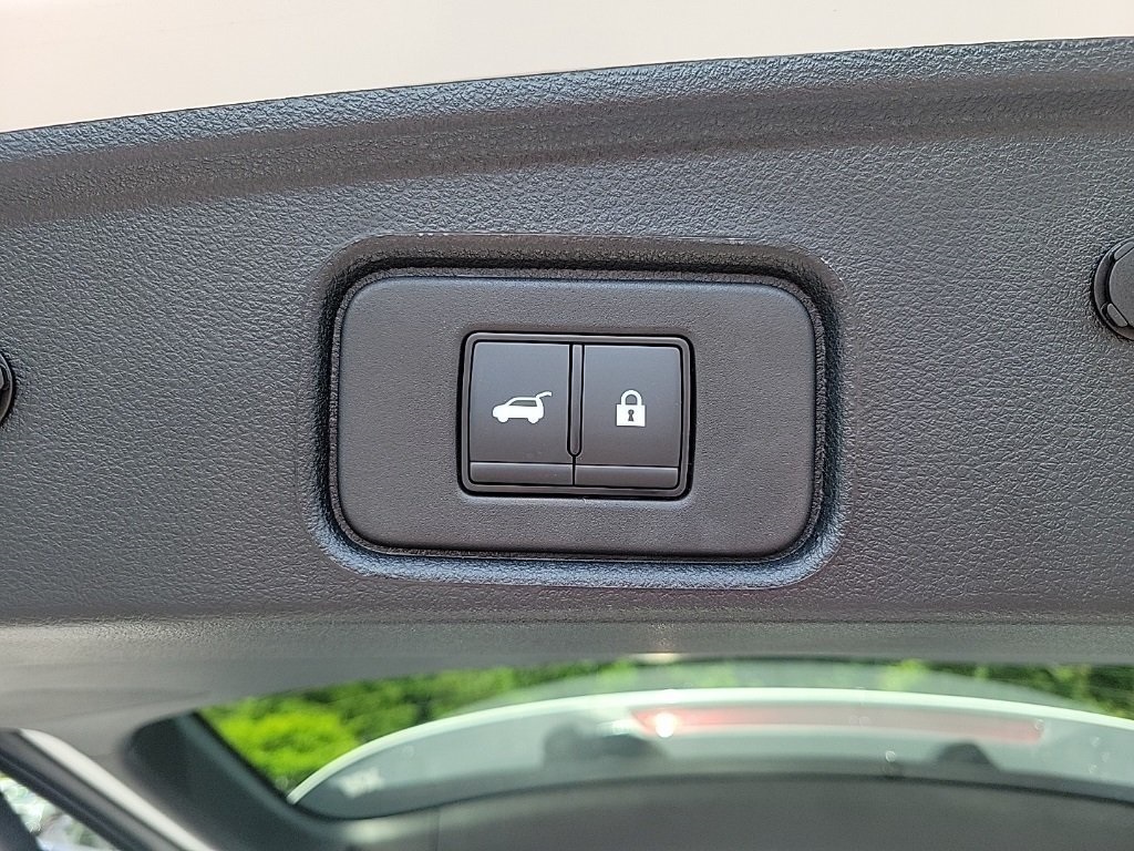2025 Nissan Pathfinder Platinum photo 22