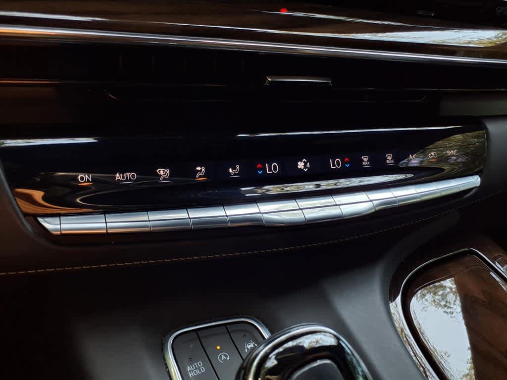2023 Cadillac Escalade ESV Sport Platinum photo 13