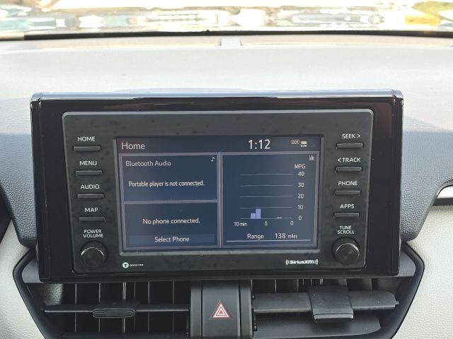 2021 Toyota RAV4 XLE photo 25