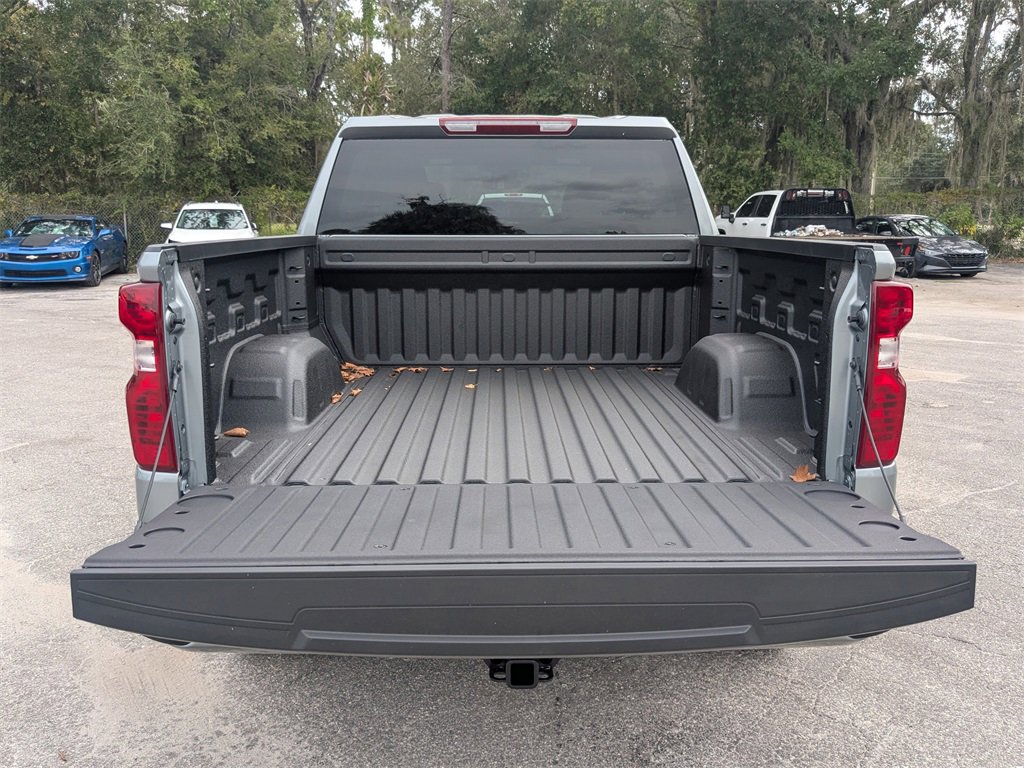 2026 Chevrolet Silverado 1500 Custom photo 3