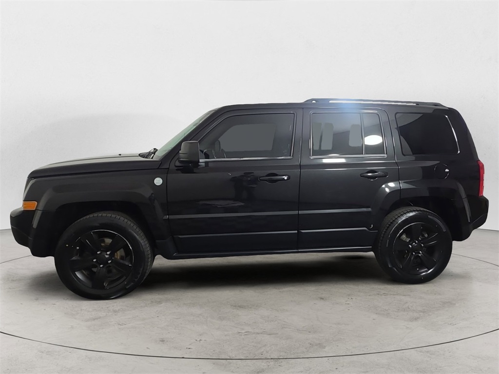 2011 Jeep Patriot Latitude photo 2