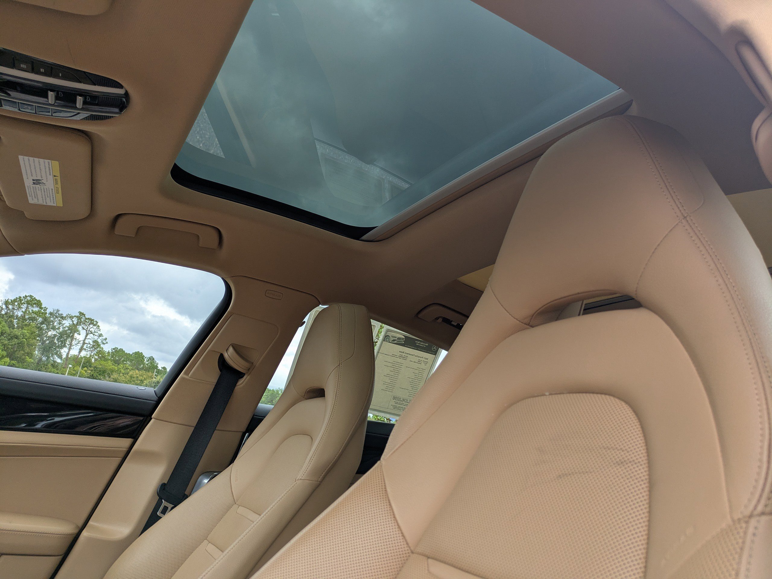 2021 Porsche Panamera 4 photo 3