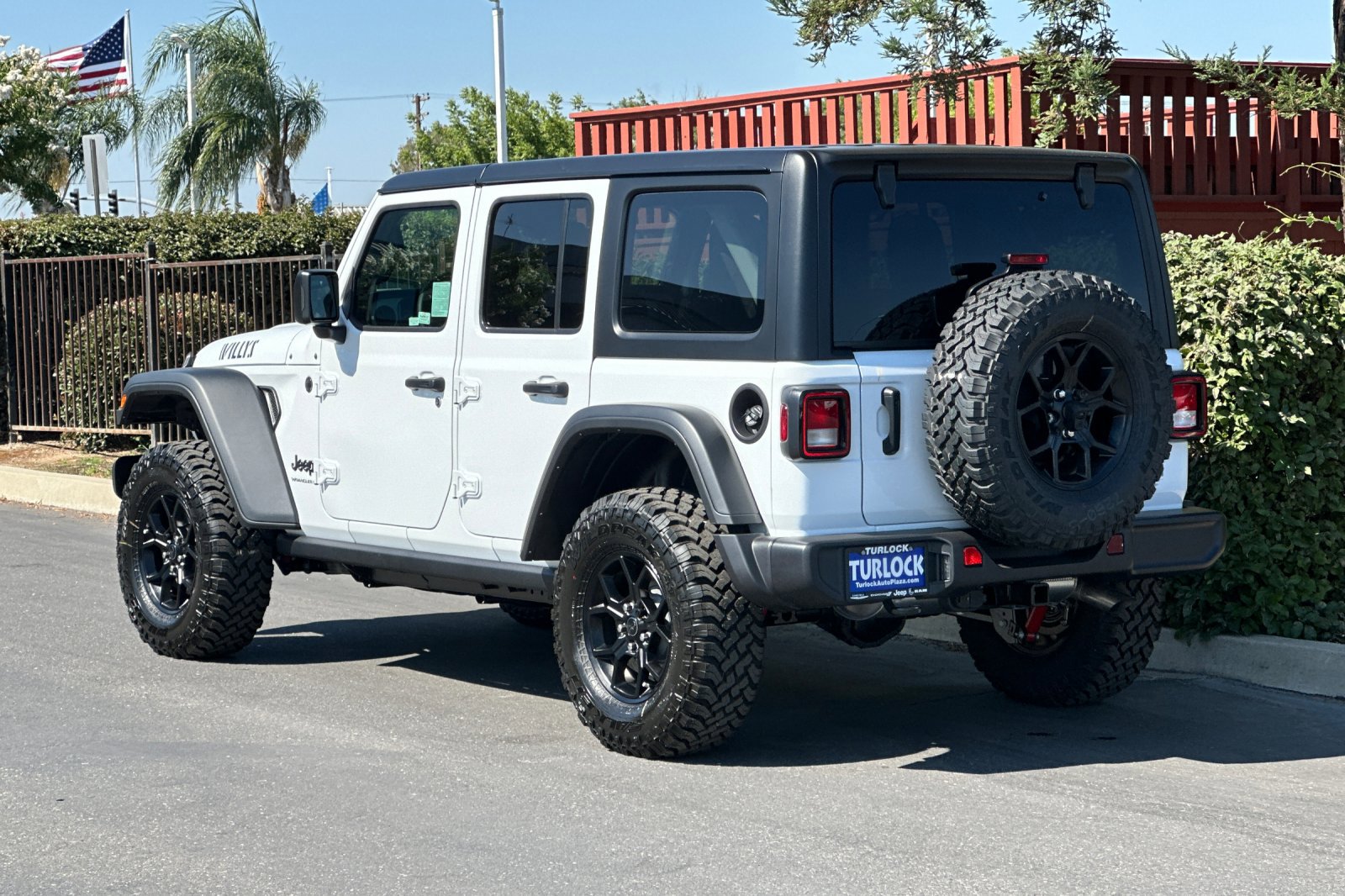 2025 Jeep Wrangler Willys photo 6