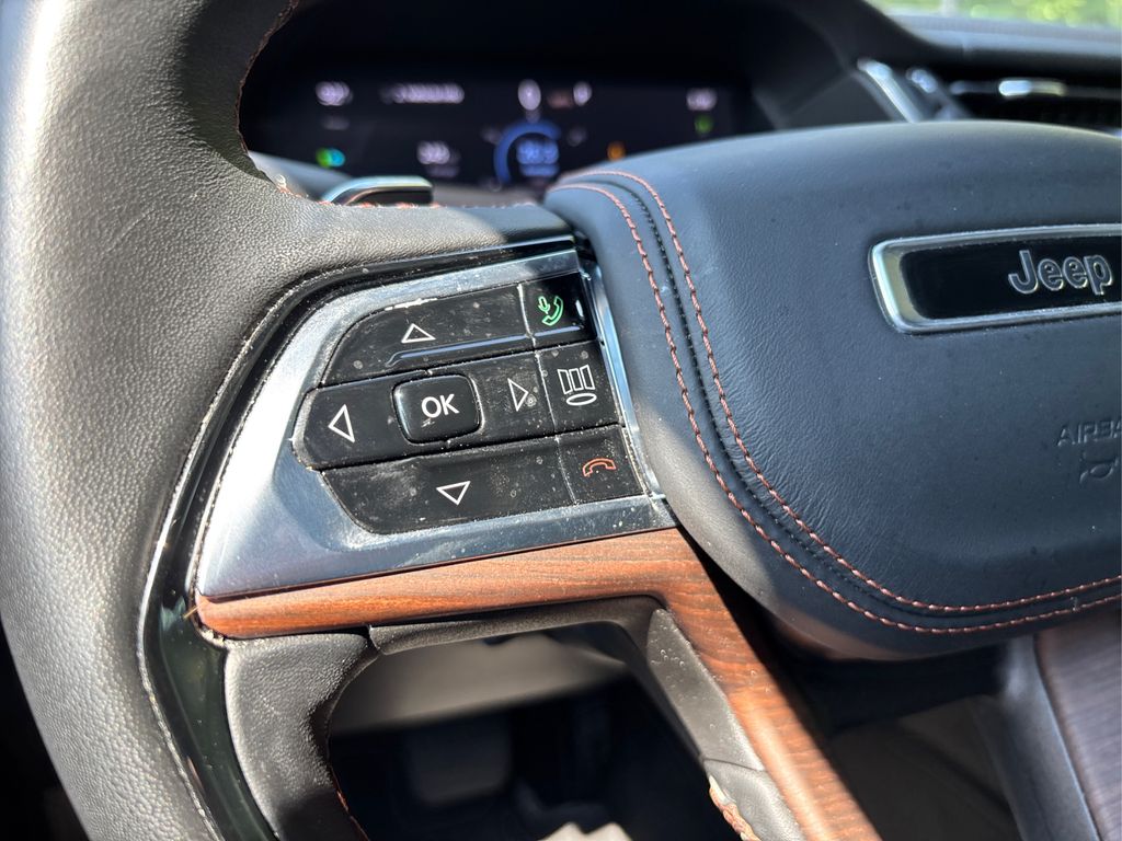 2022 Jeep Grand Cherokee Summit 4xe photo 34