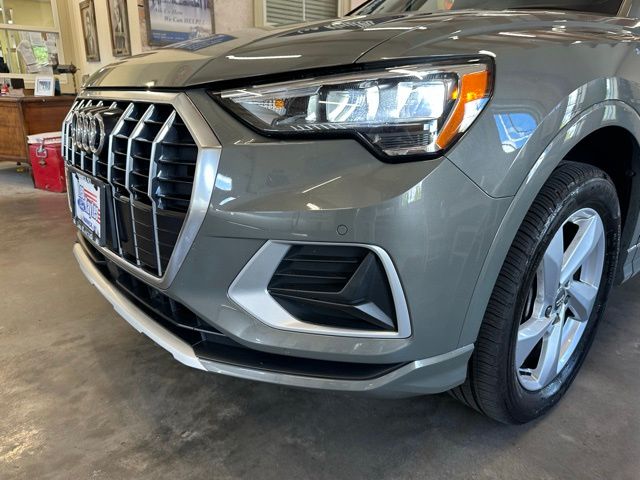2020 Audi Q3 Premium photo 5