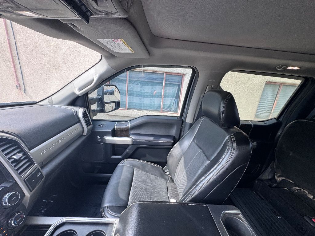 2021 Ford F-250 Lariat photo 8