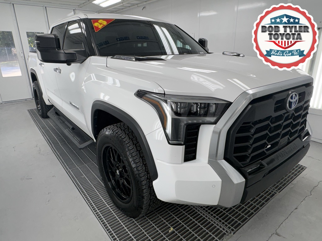 2023 Toyota Tundra Limited's photo