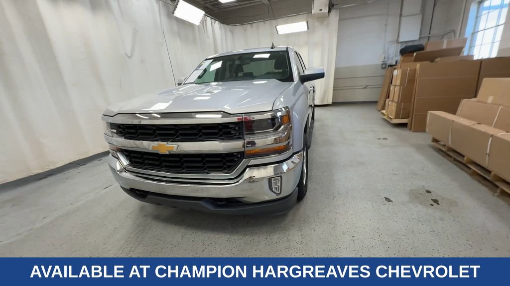 2017 Chevrolet Silverado 1500 LT photo 4