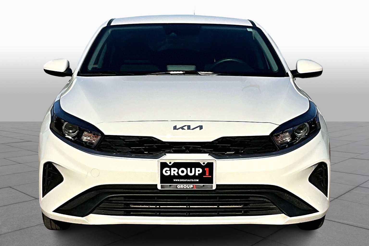 2024 Kia Forte LXS photo 3
