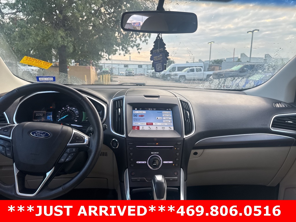 2016 Ford Edge Titanium photo 11