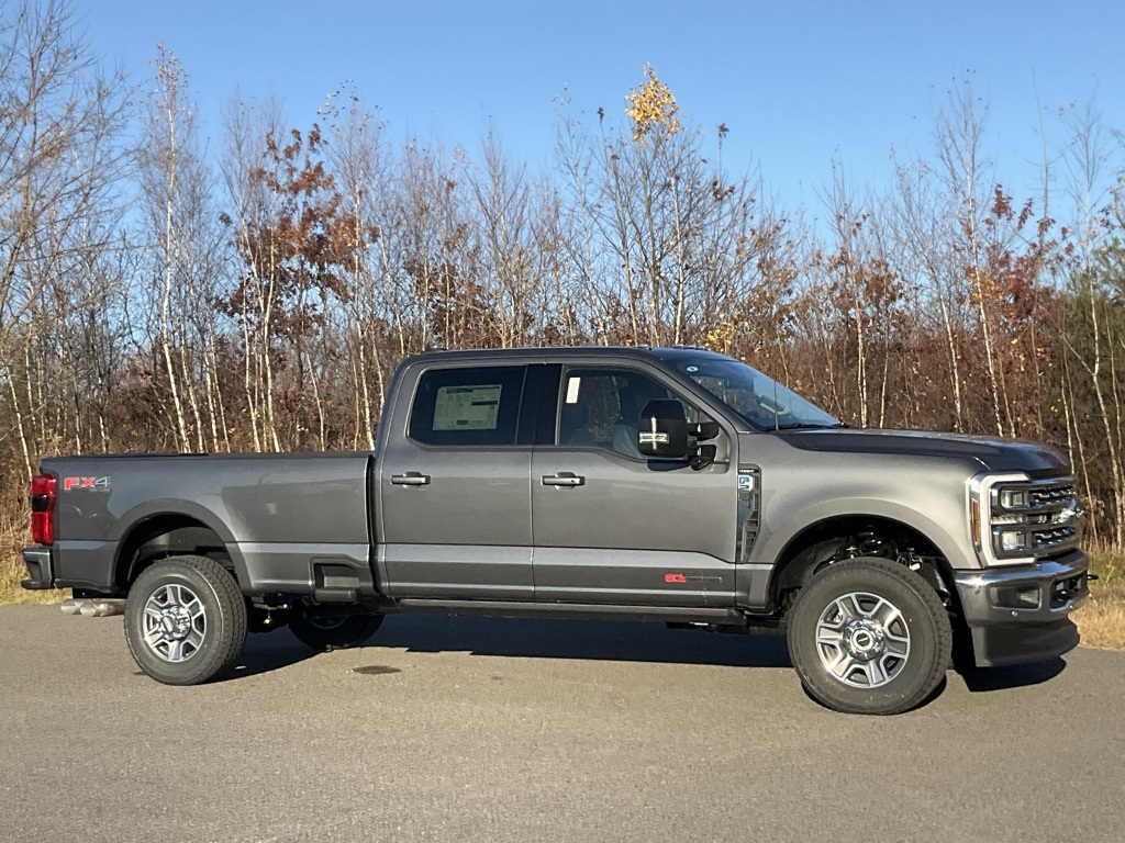 2026 Ford F-250 Super Duty Lariat's photo