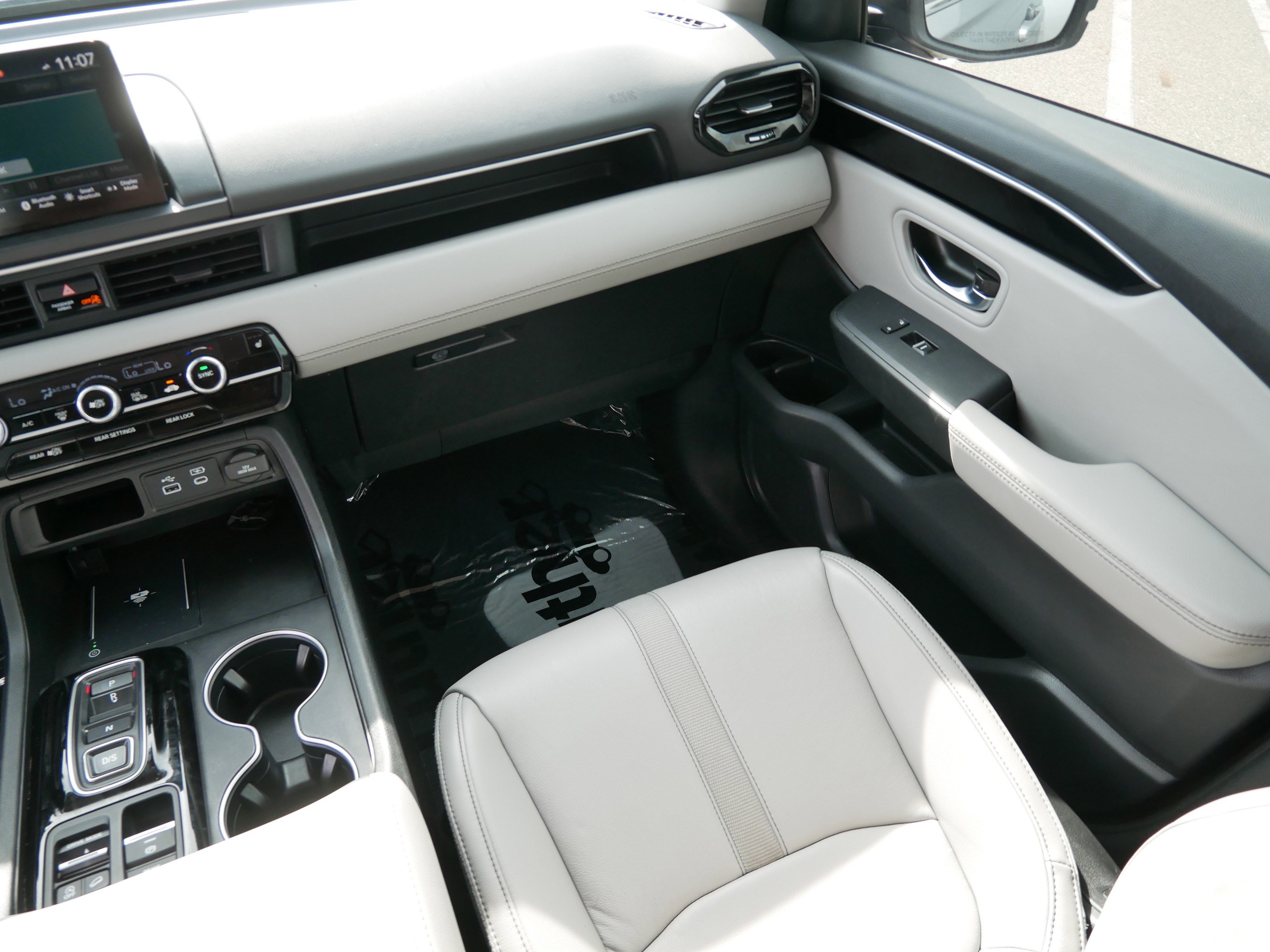 2023 Honda Pilot Touring photo 5
