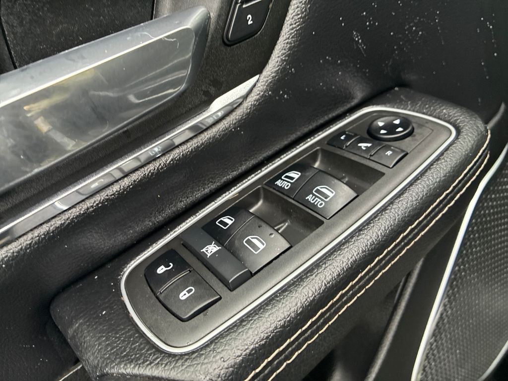 2021 Ram 1500 Laramie photo 10